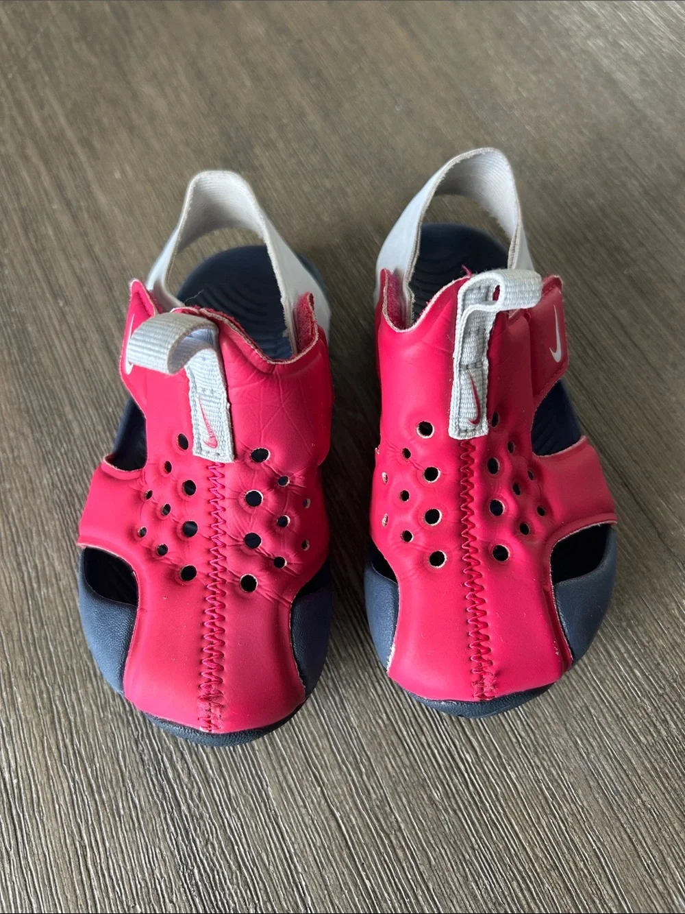 Nike Sunray Protect 2 Pink Grey Toddler Girl's, Sz. C6, Gently Used.